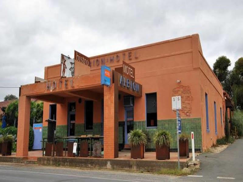 The Albion Castlemaine
